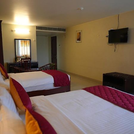 Mg Zion Hotel Тирупати Екстериор снимка